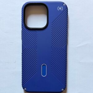 Speck Preidio2 grip MagSafe  Phone Case iPhone 15 pro max